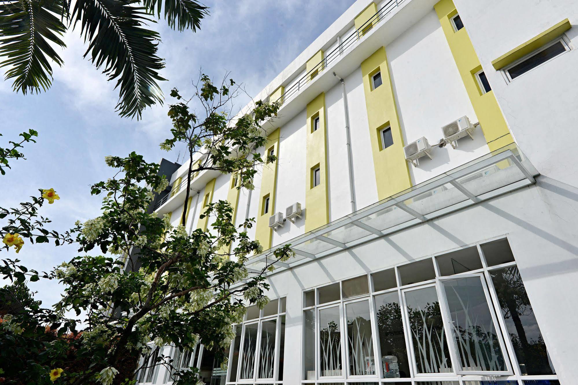 Zen Pakuan Baranangsiang Hotel *